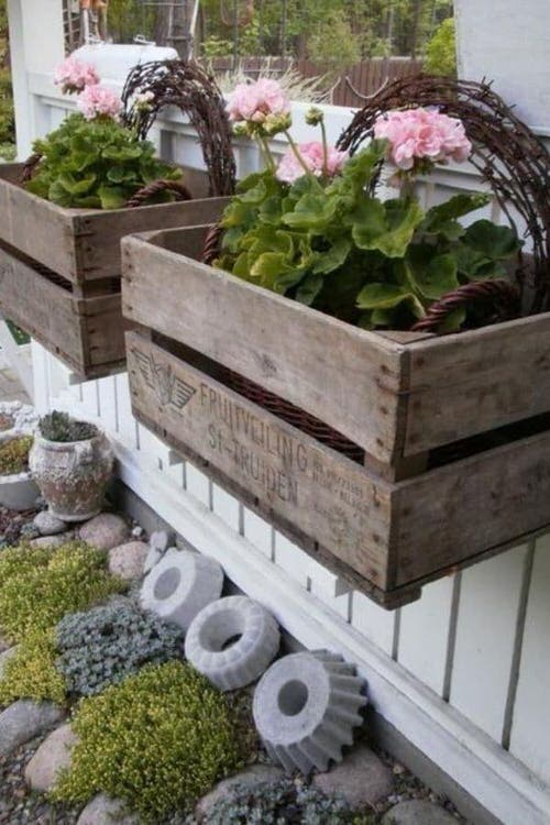 Vintage Garden Decor Ideas 22