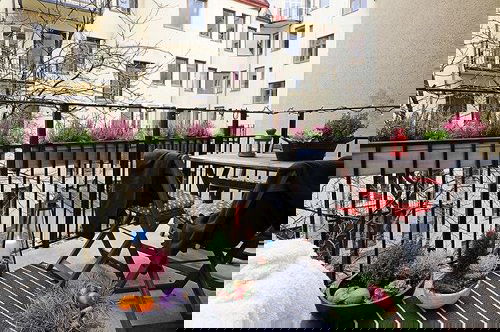 Scandinavian Balcony Garden Designs 7