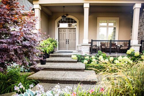 Creative Front Yard Landscaping Ideas 17