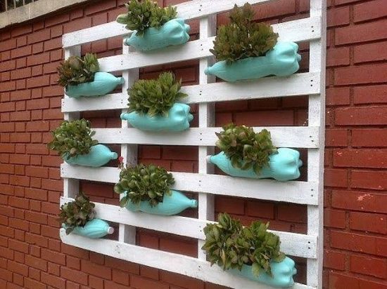 Pallet Bottle Planter Projects for Garden
