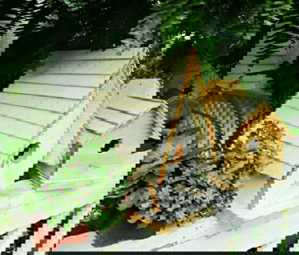 how to make a pallet birdhouse