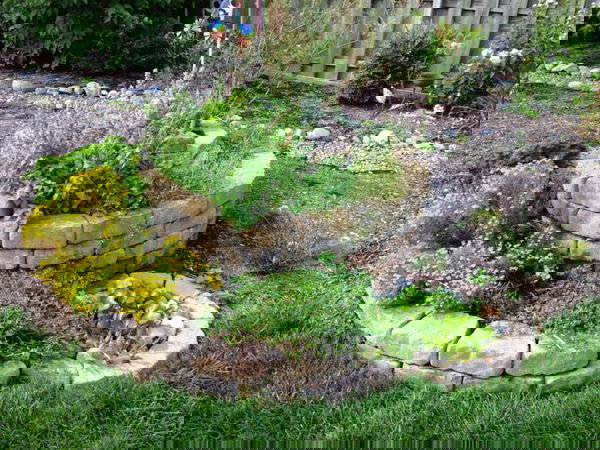 How to Build a Spiral Herb Garden (2)