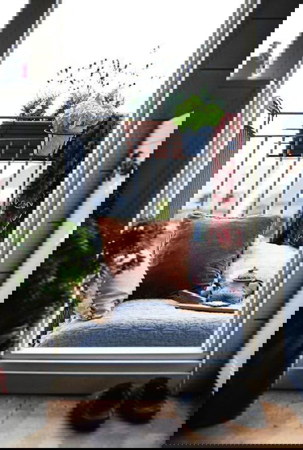 Cushions and poufs 2