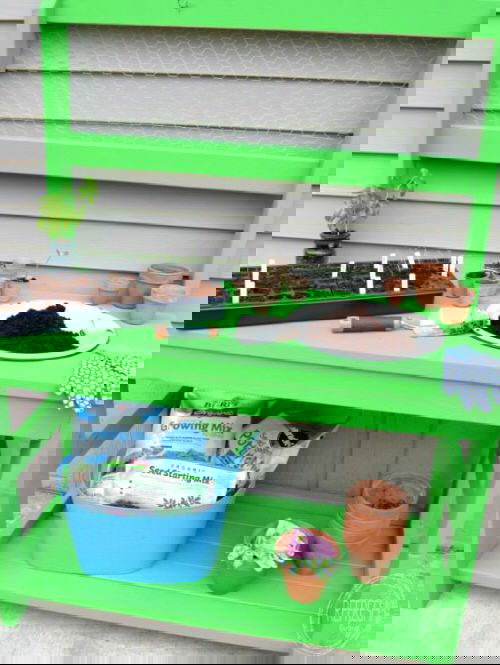 Helpful DIY Potting Bench Ideas 13