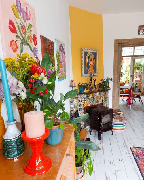 Colorful Indoor Space Ideas with Plants 10