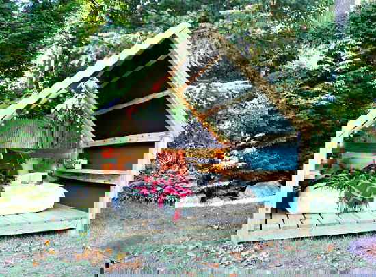 DIY Outdoor Bed Projects & Ideas 3