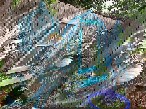 DIY Garden Fence Art Ideas 9