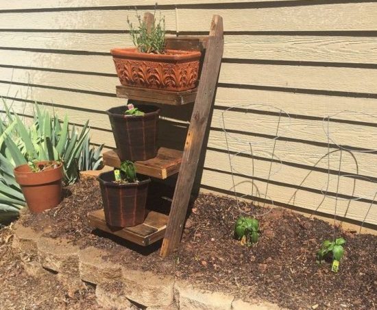 DIY Pallet Ladder Planter