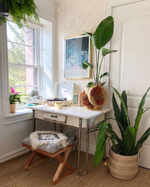 Window Sitting Area Decor Ideas 3