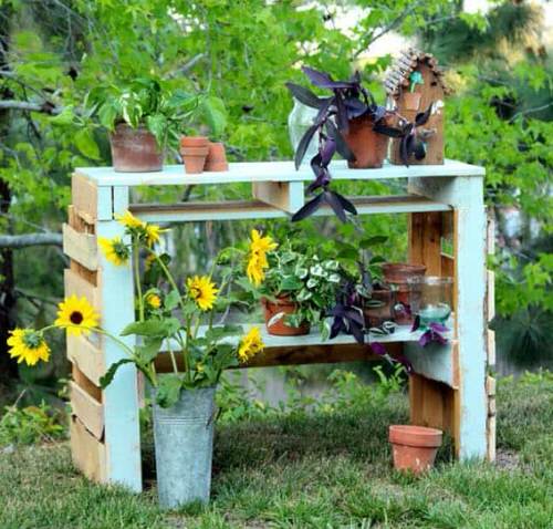 Helpful DIY Potting Bench Ideas