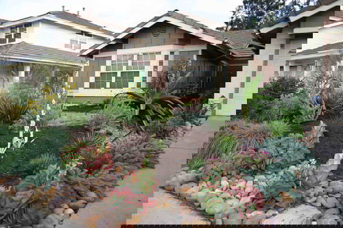 Creative Front Yard Landscaping Ideas