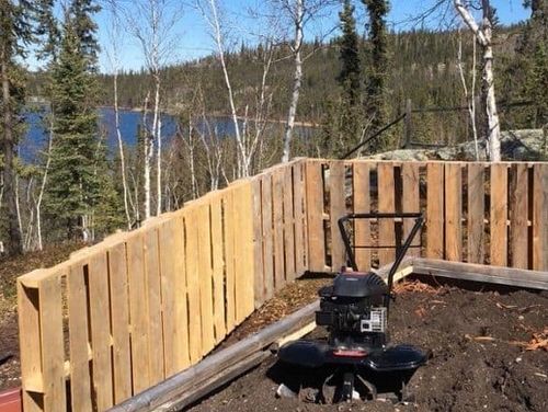 DIY Pallet Fence Ideas 5